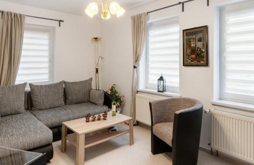 Bad Koesen House | Easy Access to Local Highlights, cleaning included