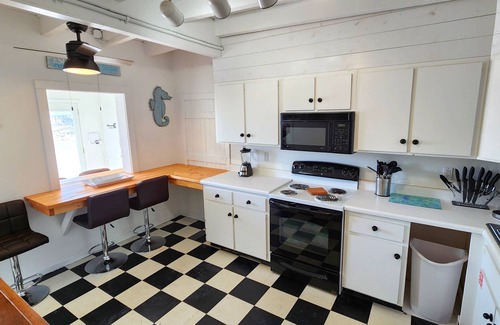 St. George Island House | Easy beach access - PRIVATE POOL!