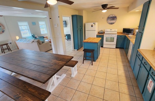 St. George Island Cottage | Easy Beach Access - 2 FREE BIKE RENTALS INCLUDED WITH YOUR STAY!