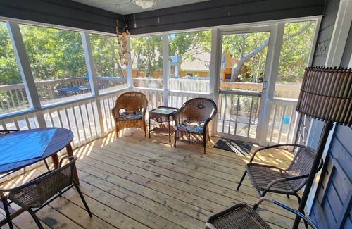 St. George Island Cottage | Easy Beach Access - 2 FREE BIKE RENTALS INCLUDED WITH YOUR STAY!