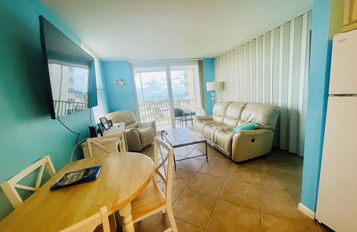 Bonita Springs Condo | Easy Breezy Gulf View!