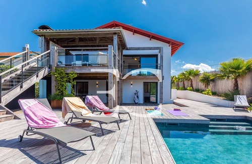 Arbonne House | Easy Clés-Standing Villa + heated Pool - 10 min from Biarritz