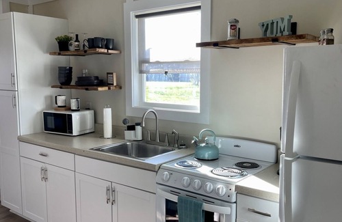 Social Circle Apartment | Easy drive to Covington square. Safe gated property.
