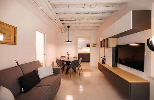 Historic Centre Apartment | Easy Flat 20 Settembre