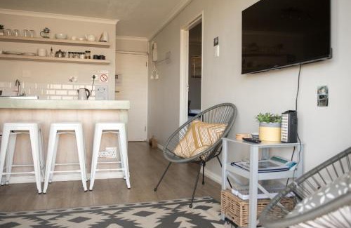 Hermanus Apartment | Easy Going Hermanus With An Ocean View