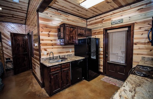 Hochatown Cabin | Easy Livin'- Broken Bow/Hochatown- 1bd