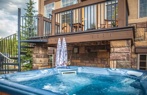 Winter Park House | Easy stroll to Summer Jazz Festival! Private Hot Tub 4 BR