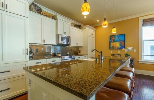 Poipu Villa | Easy walk to beach! Spacious Patio, Covered Lanai, Shared Pool, Gym