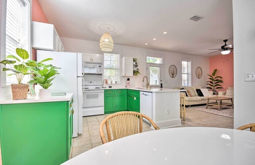 Seagrove Beach House | Easy Walk to Seagrove Beach: 'Beverly Bungalow'