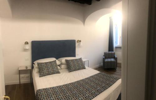Rione VI Parione Apartment | Easydomus Rome
