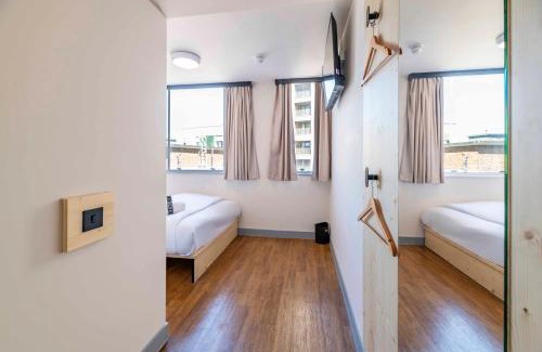 Fairfield Hotel | easyHotel Croydon