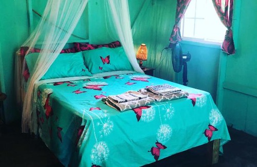 Port Antonio Apartment | Easymans' Winifred Beach Cottage