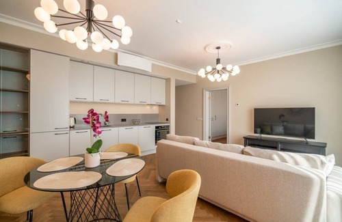 Centrs Apartment | Easyrooms elegant&stylish apartment with balcony