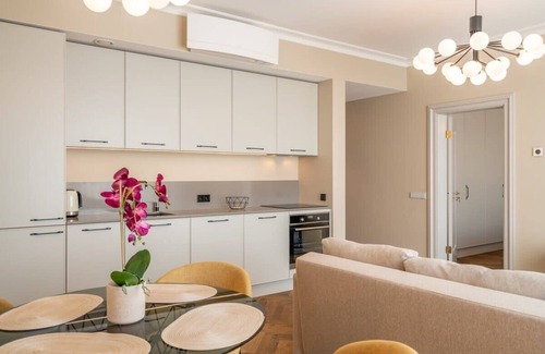 Centrs Apartment | Easyrooms elegant&stylish apartment with balcony
