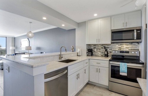 Marco Island Condo | Eat, Paradise, sleep repeat. Water front condo with views