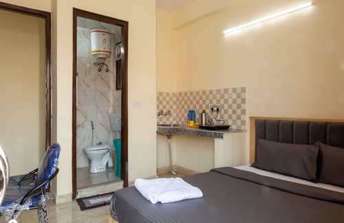 Sainik Farm House | Eat Sleep Wander Studio Apartments