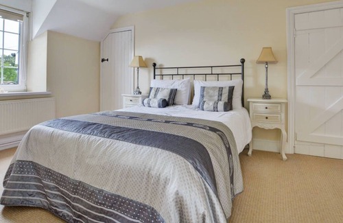 Lydstep House | Eaton Cottage in the beautiful Manorbier