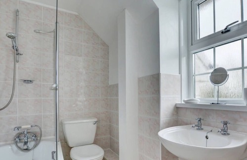 Lydstep House | Eaton Cottage in the beautiful Manorbier