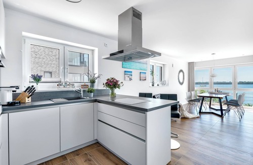 Kappeln Apartment | Ebb & flow: luxury Baltic Sea vacation apartment on the waterfront with sauna and sea view