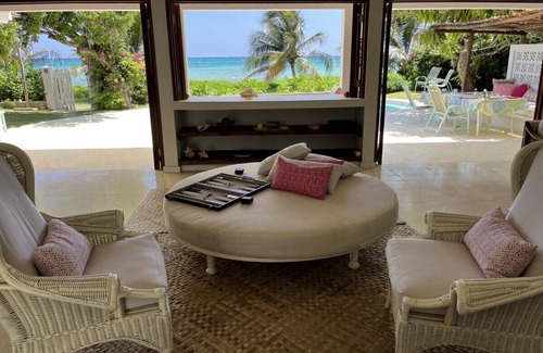 Silver Sands Villa | Ebb Tide, Elegant Villa by the Sea. Modern Design, Panoramic Views. Private Pool