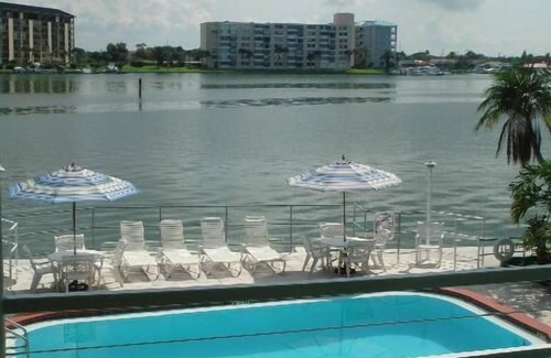 Bay Esplanade Hotel | Ebb Tide
