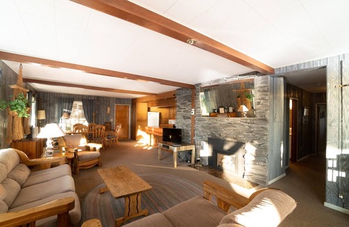 Logsden House | Ebbing House