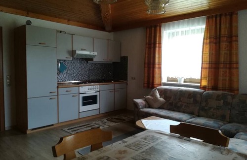 Bad Koetzting Apartment | Ebenerdige, 75qm-große Ferienwohnung in ruhiger Lage