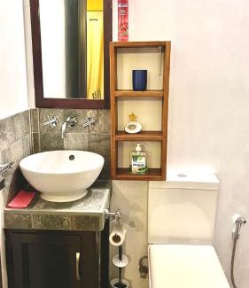 La Gaulette Apartment | Ebony Apartment & Studio