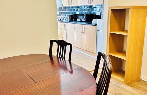 Manchester House | Ebony Immaculate Place