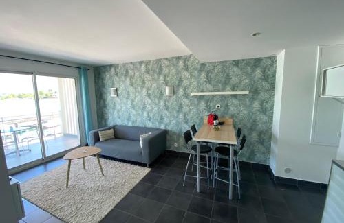 Le Bourget-du-Lac Apartment | ECHAPPEE BELLE AU BORD DU LAC