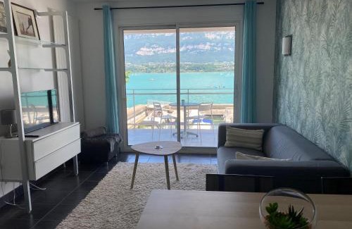 Le Bourget-du-Lac Apartment | ECHAPPEE BELLE AU BORD DU LAC