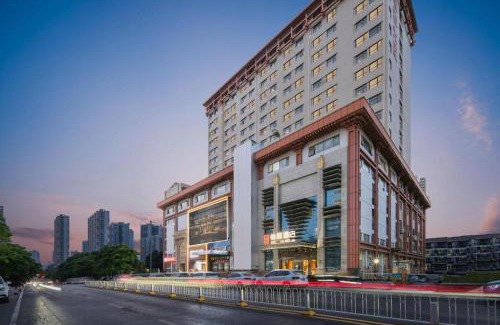 Optics Valley Hotel | Echeng Hotel Wuhan Optics Valley Square Yangjiawan Metro Station