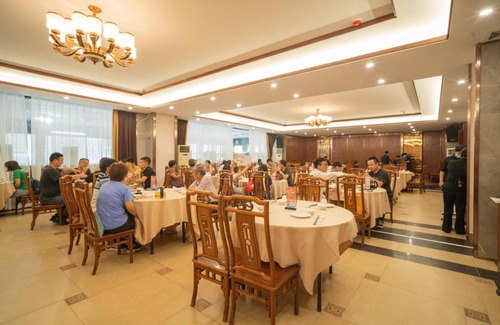 Xiangzhou District Hotel | Echo Bay Hotel