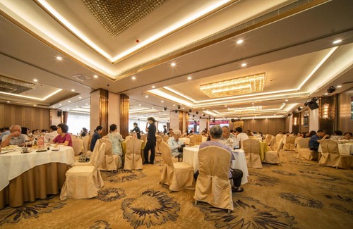 Xiangzhou District Hotel | Echo Bay Hotel