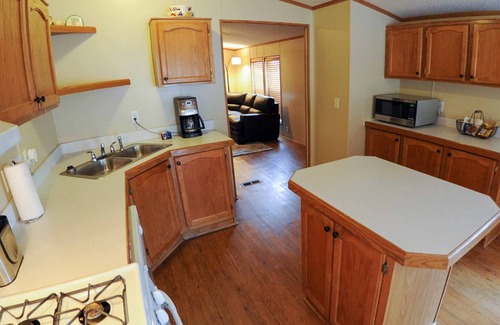 Canon City House | Echo House - Family Rental Home at Royal Gorge Cabins
