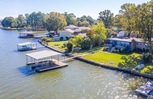 Lake Hamilton House | Echo Point Lake House - Lake Hamilton
