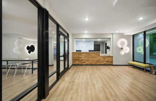 Cascades Hotel | ECHO Suites Extended Stay by Wyndham Sterling