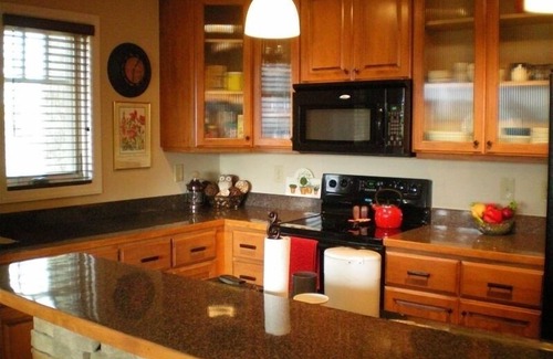 Banner Elk Condo | Echota on the Ridge-Peak Oct. leaf viewing weeks available. No steps.