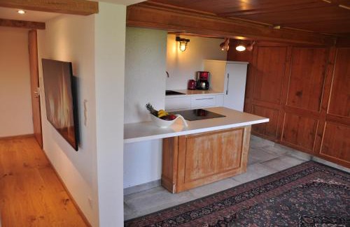 Kaisershaus Apartment | Echtes Schwarzwaldhaus - Traditionell & Modern