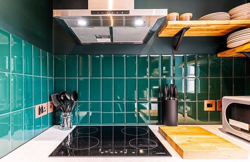 Whitechapel Apartment | Eclectic and Retro Flat in Spitalfields