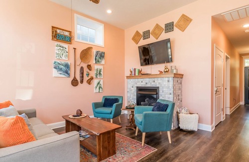 Cotter House | ❤️“Eclectic Bungalow” Walk to the White River & café