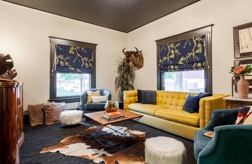 Rosedale House | Eclectic Home Stunning/Stylish in Downtown KC