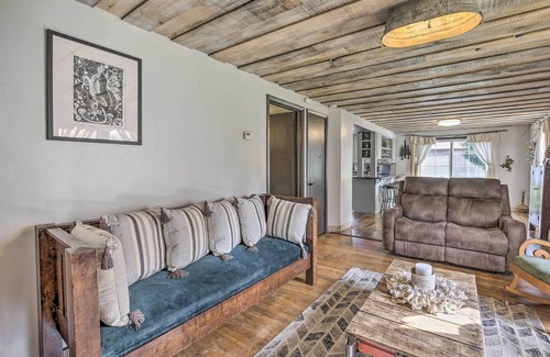 Ladysmith House | Eclectic Ladysmith Hideaway: Hike and Hunt!