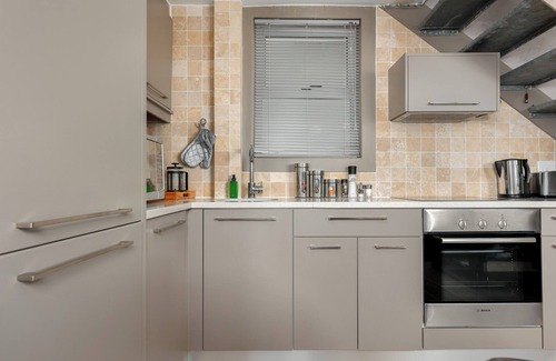 Cape Town City Centre Apartment | Eclectic Retreat in De Waterkant with Mountain Viewsn