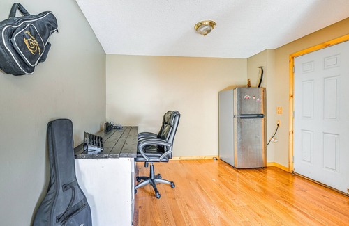 Cadott House | Eclectic & Spacious Cadott Getaway w/Water View