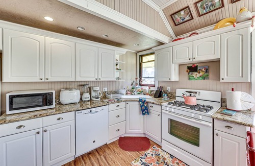 Wildomar Cottage | Eclectic Wildomar Home: 6 Mi to Santa Rosa Plateau