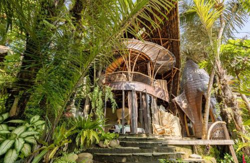 Abiansemal Villa | Eclipse House 4bds Eco Bamboo House Pool RiverView