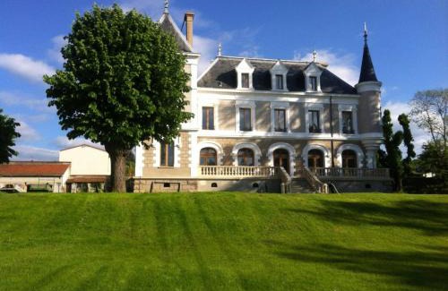 Saint-Paul en Jarez Hotel | Eclosion Château Hôtel & Restaurant