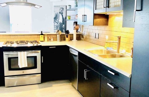 Okanagan-Similkameen Apartment | Eco-Chic Lakeview in the vines
