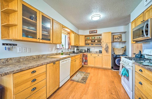Cortez House | Eco-Friendly Escape in Cortez - Pets Welcome!